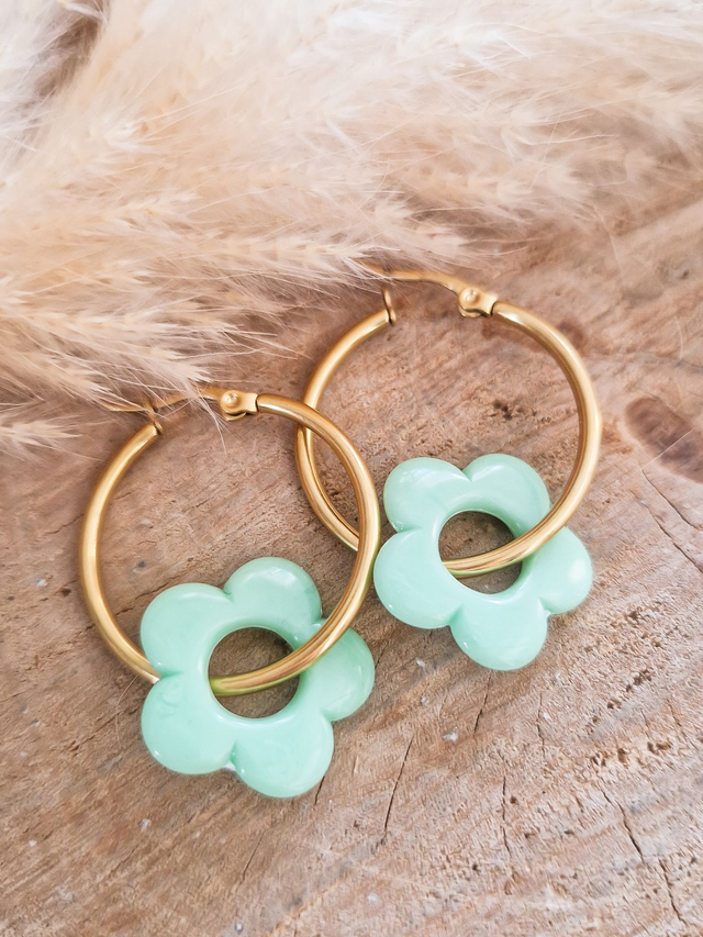 Boucles d'oreilles créoles "Fleurs" - Doré et vert d'eau
