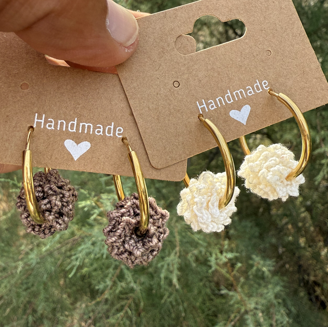 Boucle d’oreille créole écrues  au crochet