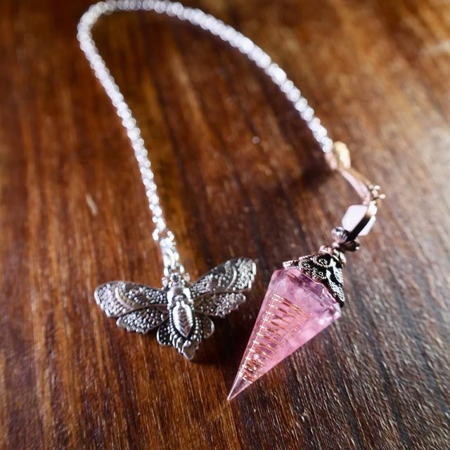 Pendule résine (Rose)