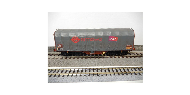 wagon bâché Ermewa Roco 76450 H0