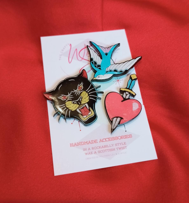 Croc charm - heart and dagger (only)