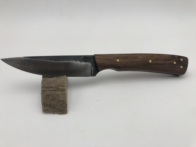 Utilitaire - Manche en noyer