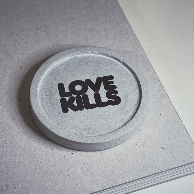 Piattino Love Kills