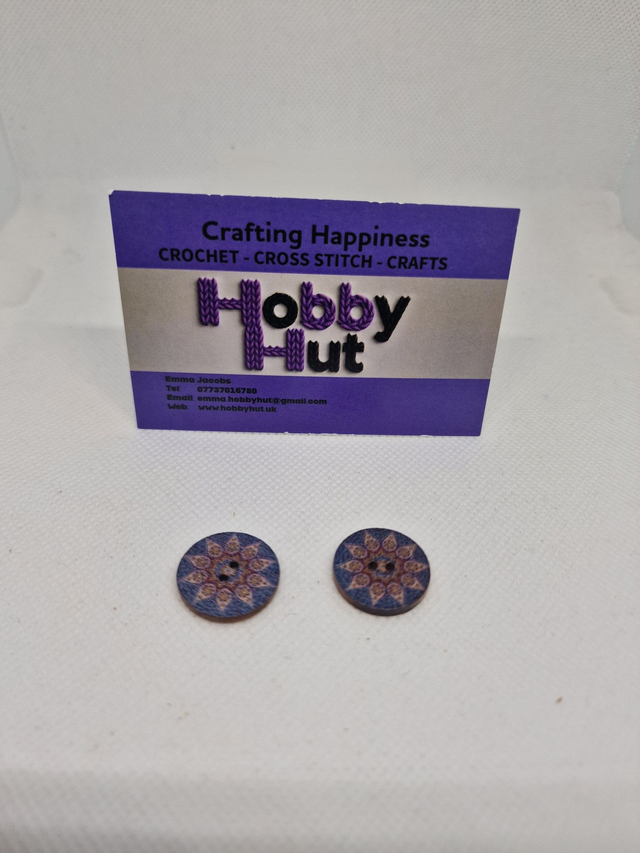 Vintage Style Buttons (7) 2cm