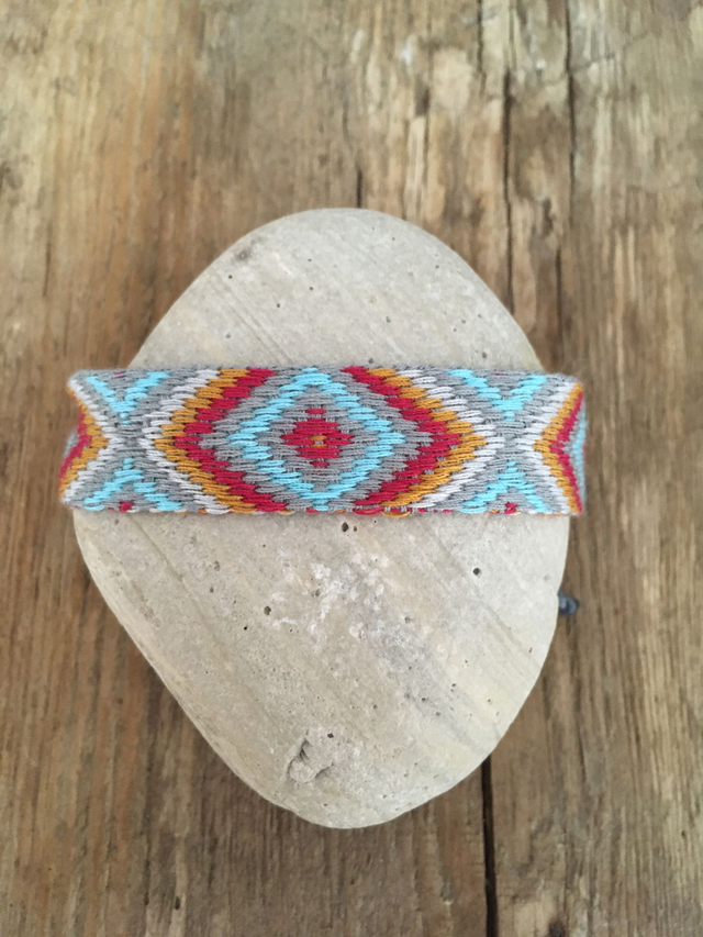 BRACELET ETHNIQUE MULTICOLORE