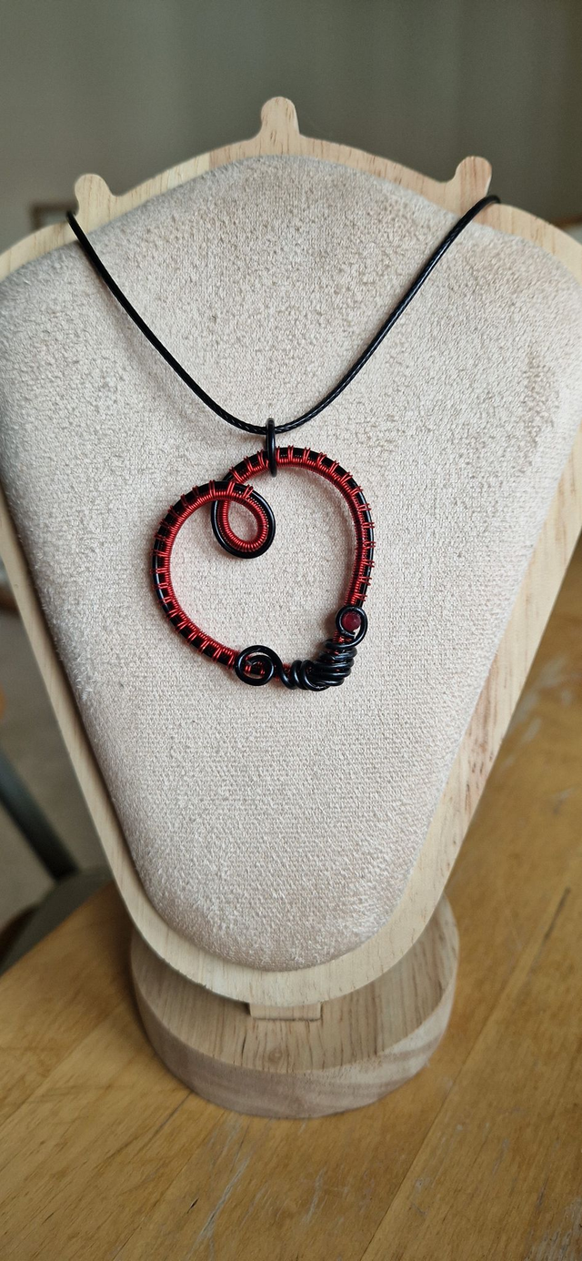 Kette mit rotem Herz in verschiedenen Farben erhältlich    Halskette, 