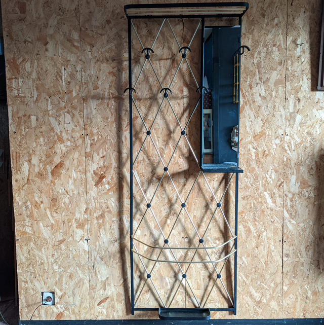 Vestiaire métal noir et doré