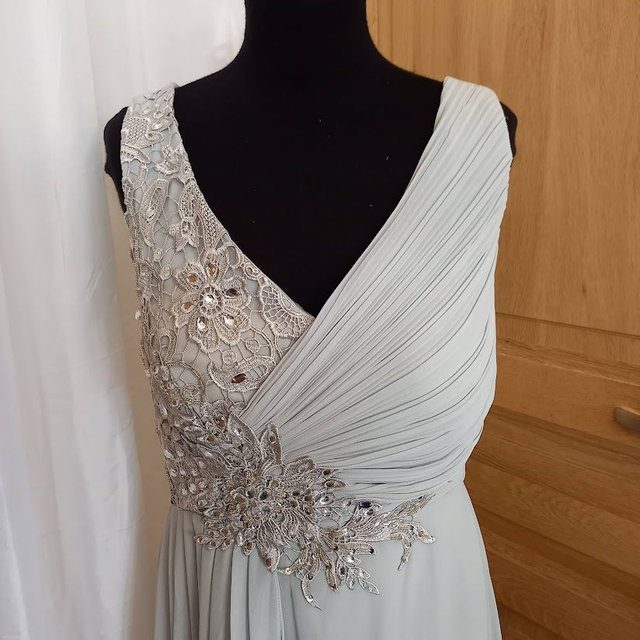 Robe de soirée longue gris clair