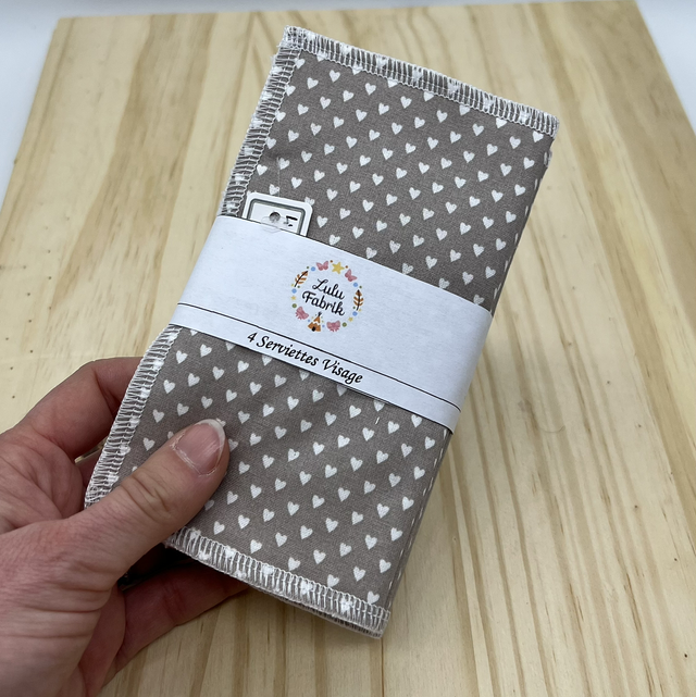 Lot de 4 serviettes visage petits cœurs taupe