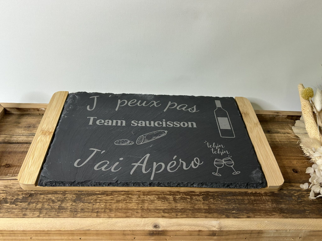 Planche en ardoise et bambou "Team Saucisson"