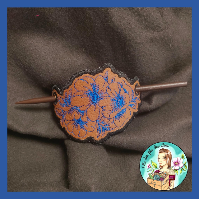 Fleurs de cerisier bleues