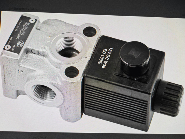 Deviatore elettrico a tre vie da un quarto 12 dc/24dc