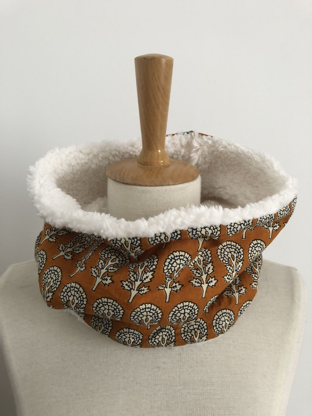 Snood femme en tissu indien doublé sherpa