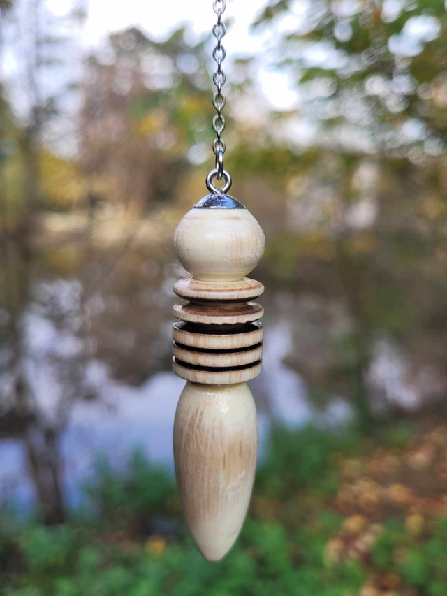 Pendule 12 en bois de cerisier