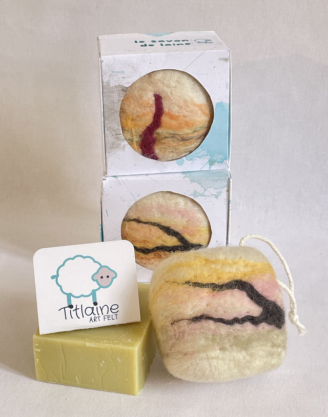 savon de laine motif végétal - savon artisanal habillé de laine feutrée 