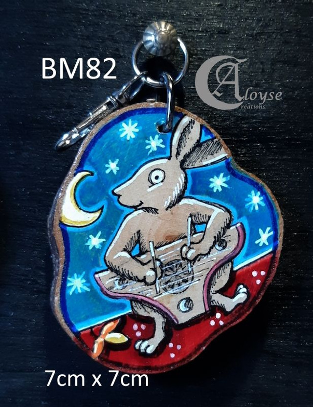 BM82breloque lapin au dulcimer