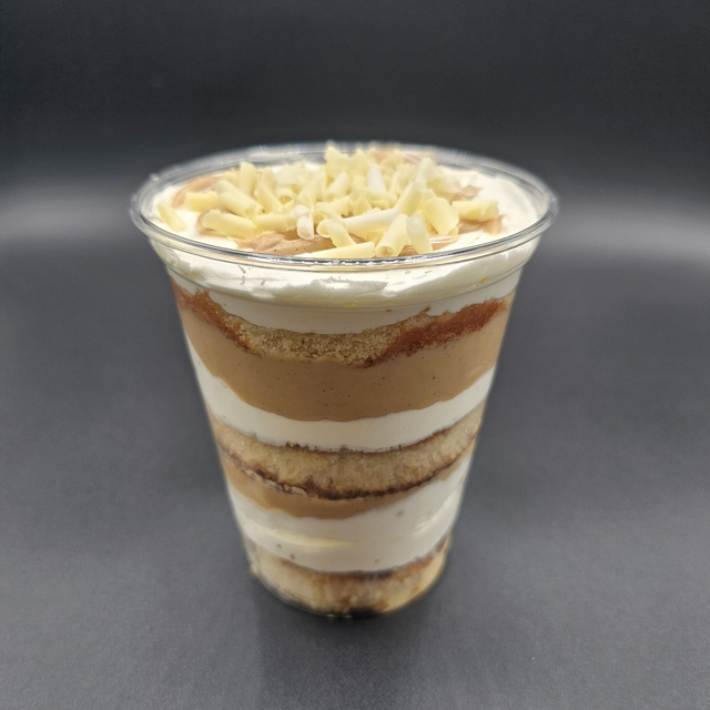 Layer Cup Cake – Chocolat Blanc &amp; Kinder Bueno