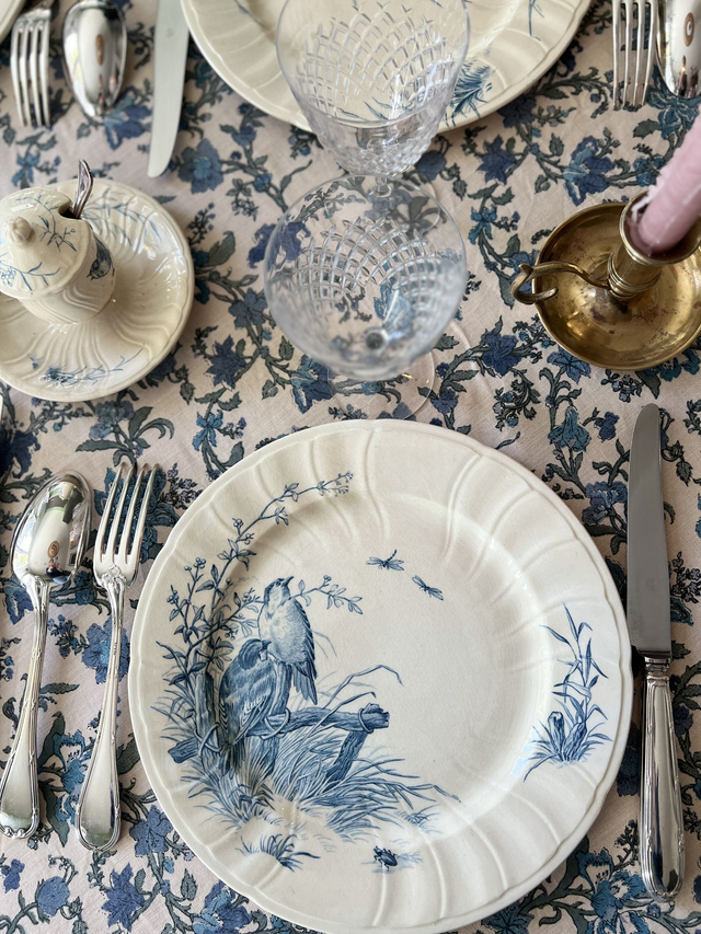 OISEAUX - Suite de 6 assiettes plates aux Oiseaux par la manufacture française de Gien - Terre de Fer