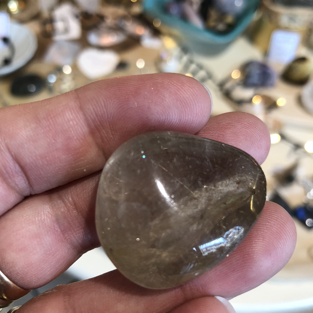 Pierre roulée quartz rutile