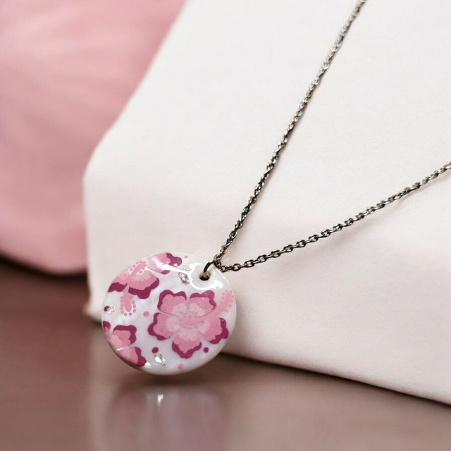 Collier dessiné Flora acier inoxydable rose nacre