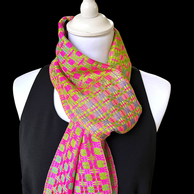 Echarpe 100% soie, tisser à la main / 100% silk handwoven silk scarf