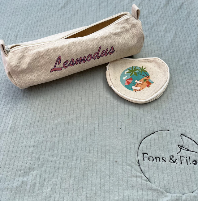 Kleine hartvormige geldbeugel 11*9cm BEIGE vakantie-opdruk