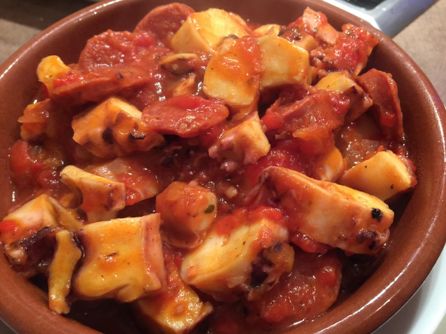 Poulpe à la Tomate 