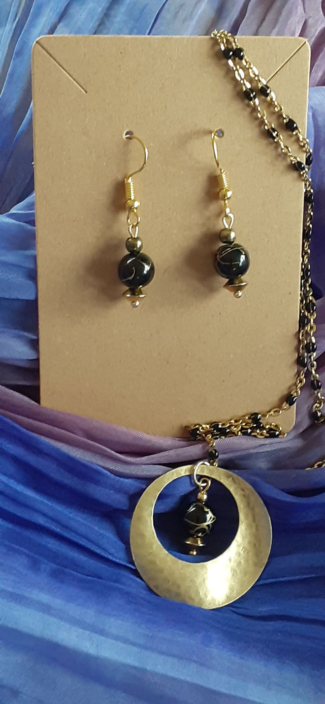 Rana Parue Noir Collier & Boucles d'oreilles