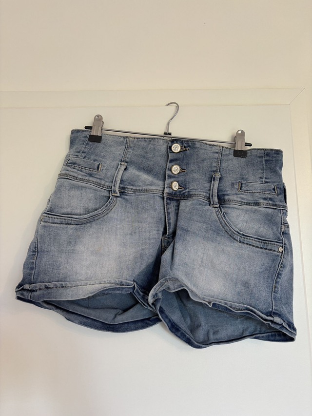 Short jeans taille haute Nina Carter (94)