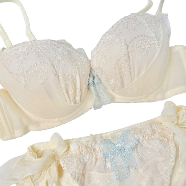 Butter yellow and blue bow embroidered Japanese Bra + Underwear Set UK 32B  