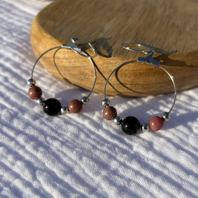 Boucles d&#039;oreilles créoles en obsidienne oeil celeste et rhodonite