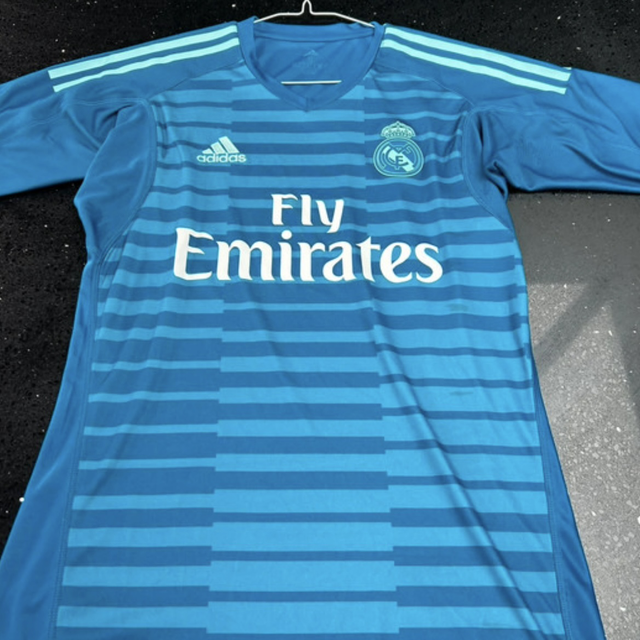 Real Madrid Goalkeeper Shirt 2018/2019
