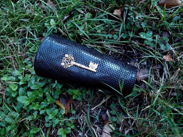 Bracelet manchette simili cuir ou faux cuir &amp; élastique