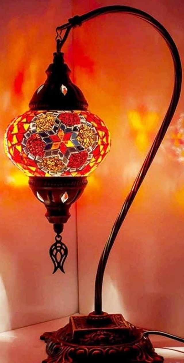 Medium Mosaic Swanneck Table Lamp