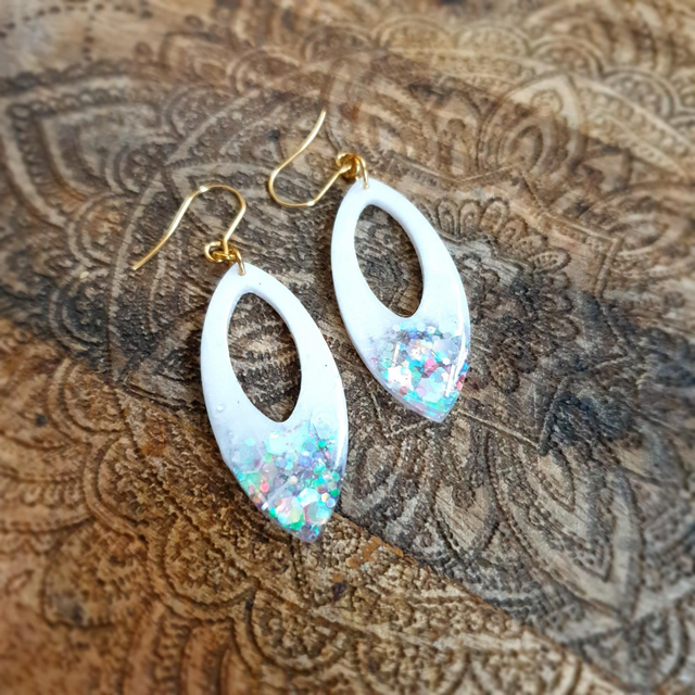 Pendants Marquise , navettes en résine 