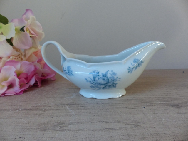 Saucière en porcelaine française de Limoges à fleurs bleues tendres, Bol à sauce en porcelaine, vaisselle de France Vintage