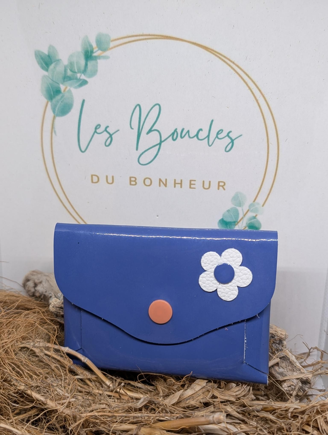 Porte monnaie bleu vernis