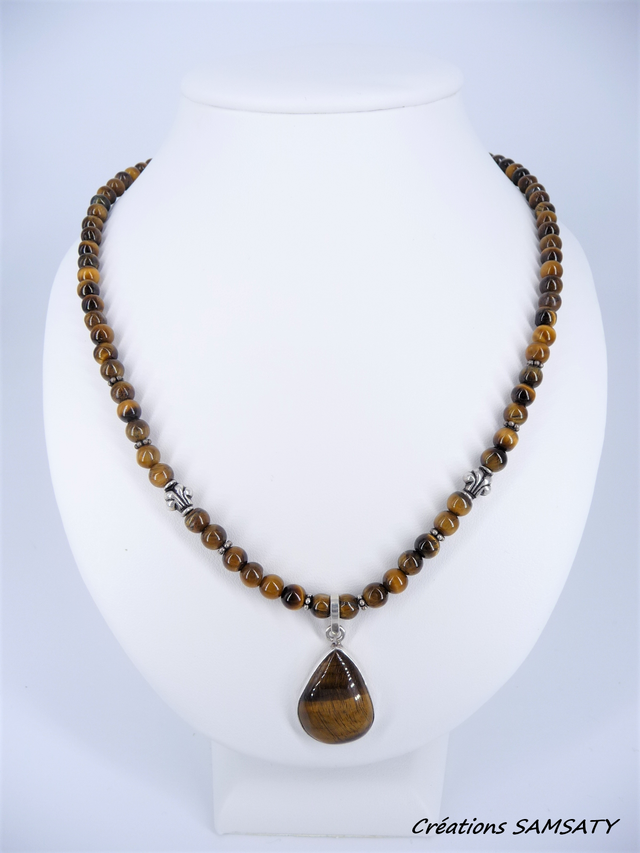 Collier œil de tigre avec son médaillon