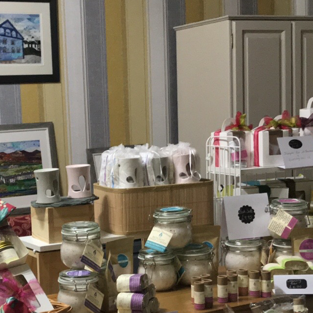 Dragon Wax Burner &amp; 12 Melts 