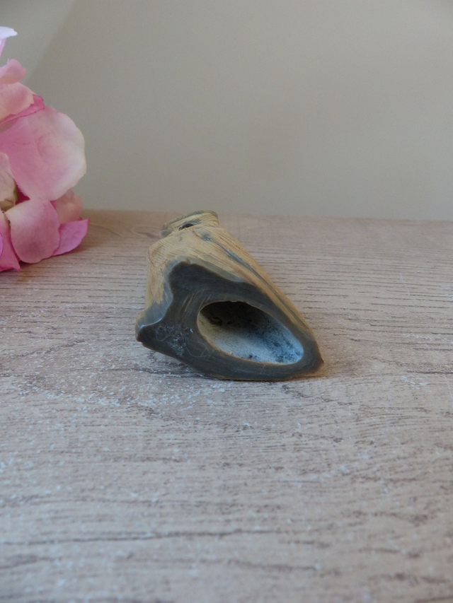 Figurine miniature de hibou sculpté main en corne de buffle - Porte bonheur artisanal - Cadeau original et décoratif - Animal symbolique