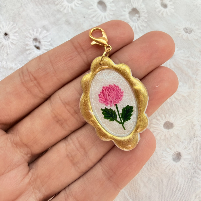 Vintage Gold Frame Pink Chrysanthemum Charm
