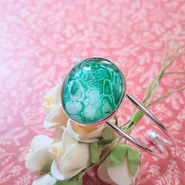 LUCIE - Bracelet jonc - Métal argenté - Vert et blanc