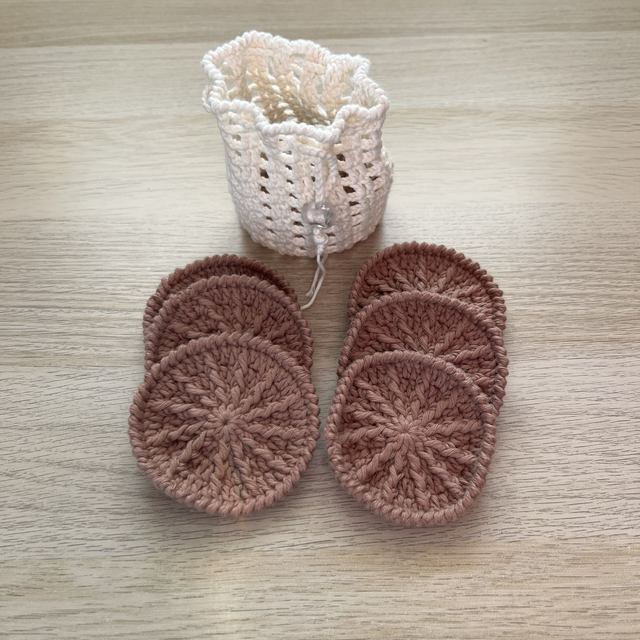 6 Cotons nettoyant/démaquillant et son filet de lavage