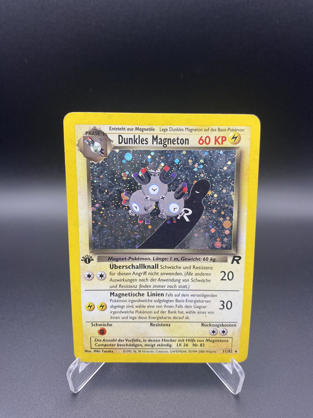 Dunkles Magneton (11/82) Team Rocket - Good - DE - Holo Rare - 1st. Edition