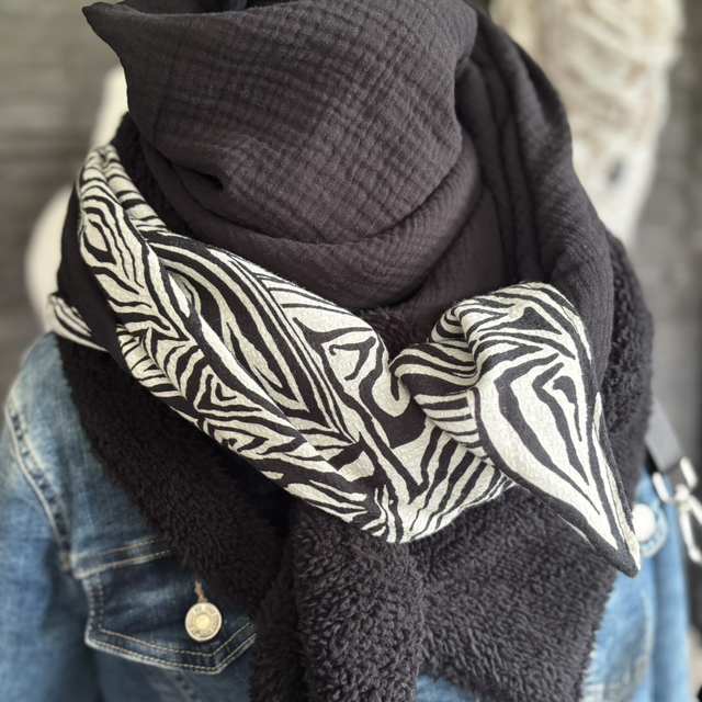 ÉCHARPE NOIRE ZÈBRE 