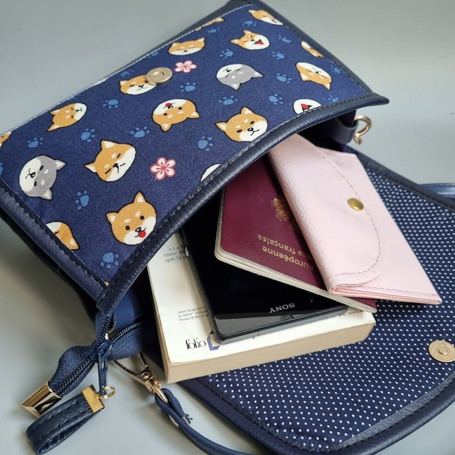 Mini-sac cartable "Akita" bleu simili cuir bleu marine