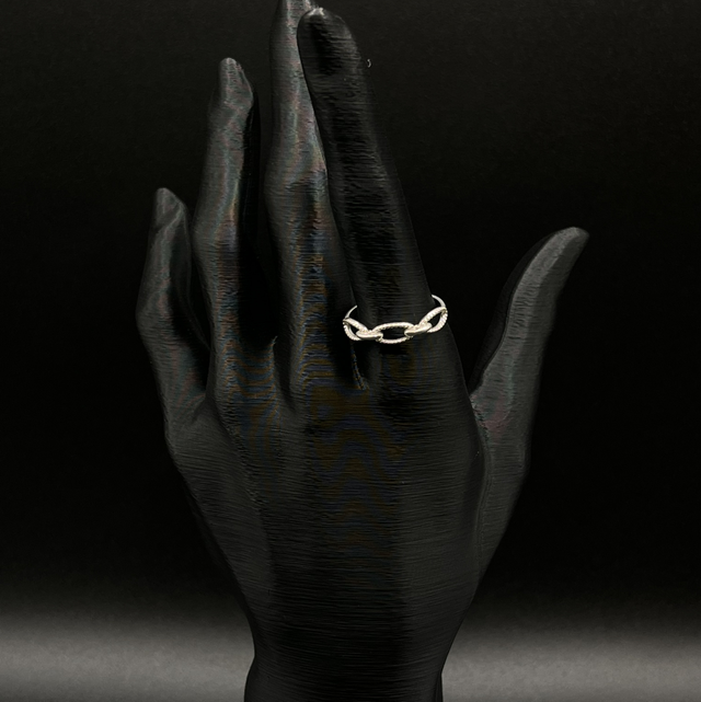 Anel corrente com zircônias 