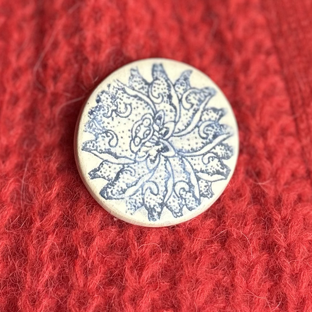 Broche fleur ronde