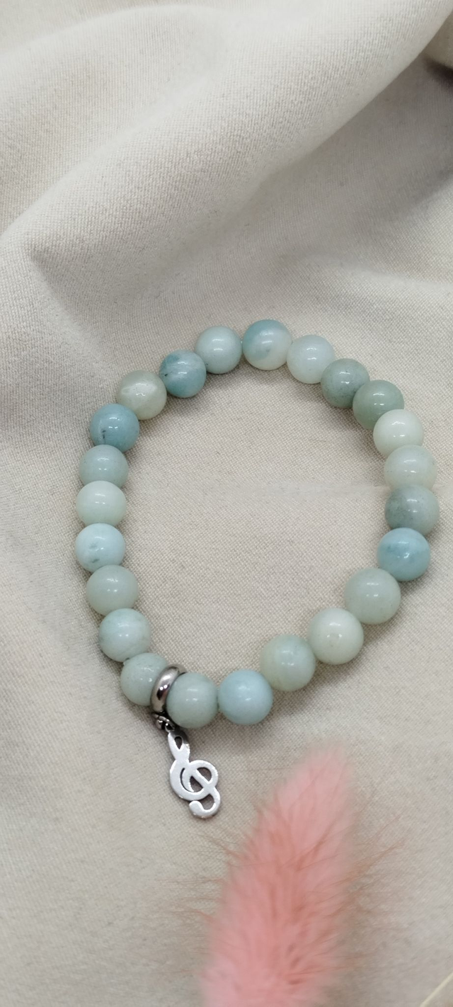 N° 381. Bracelet 16 cm en pierres naturelles de 8 mm (amazonite). 