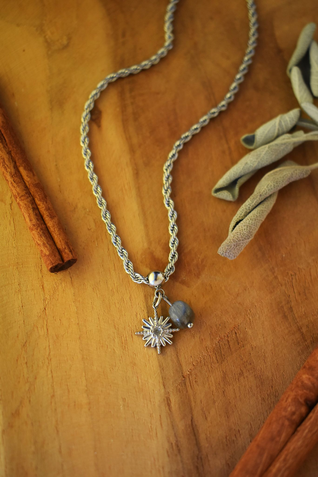 Collier Nova - Rayonnement &amp; Positivité